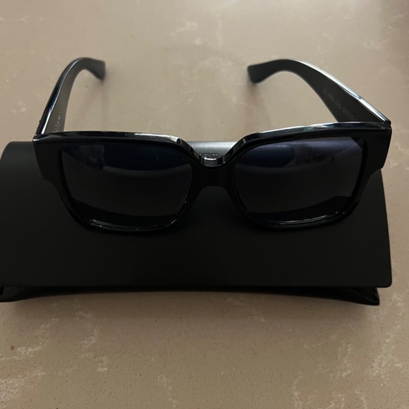 Saint Laurent Sunglasses - Picture 2 of 4